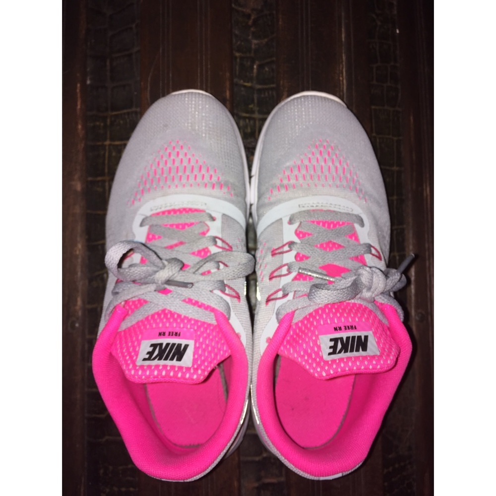 Gently Used Nike Free RN